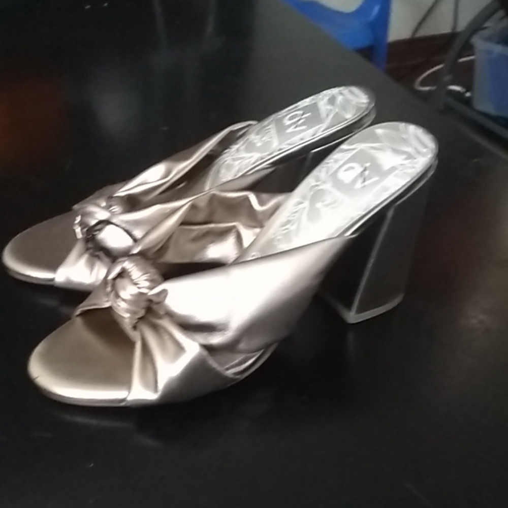 Sandle heels